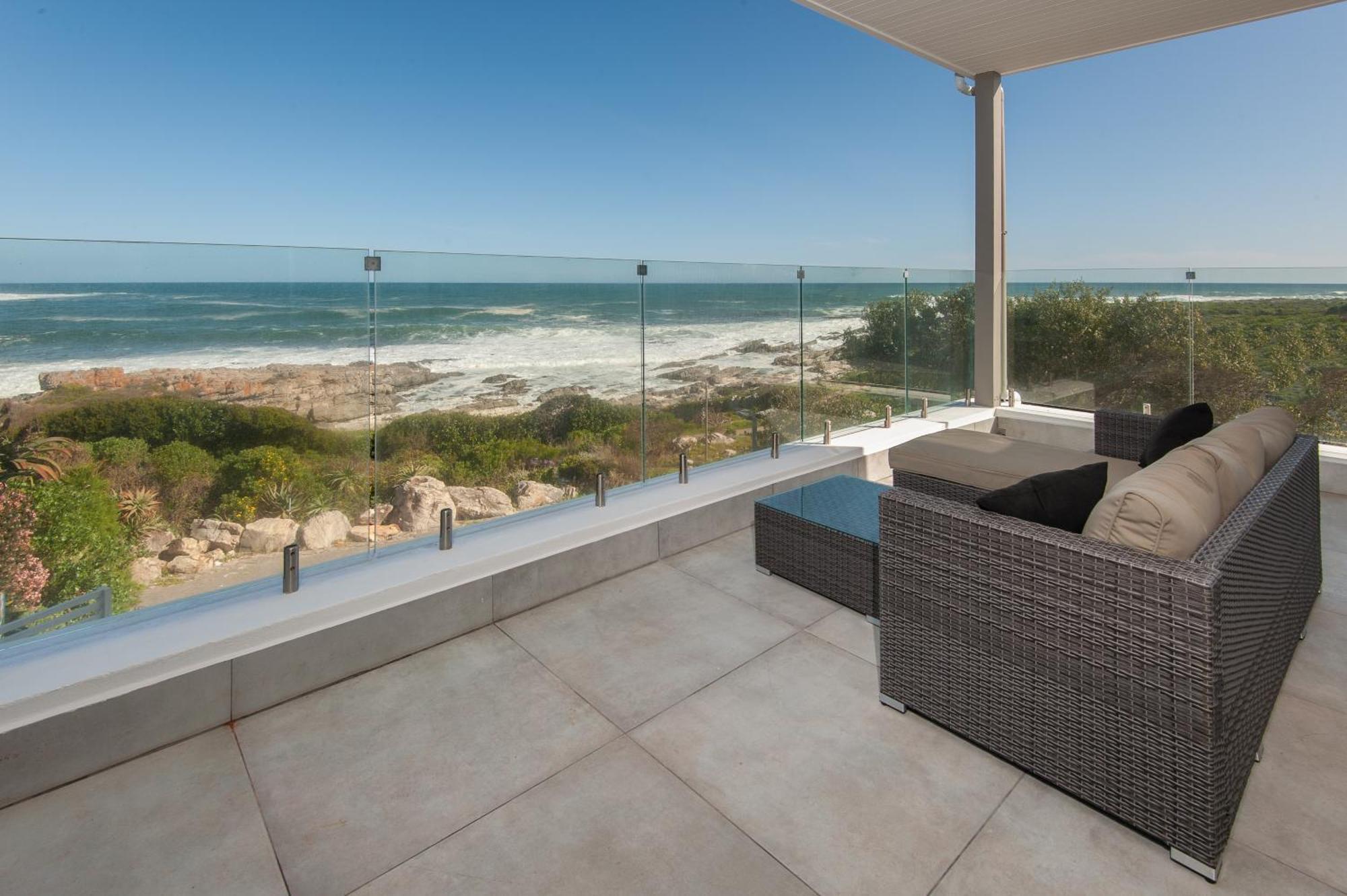 Absolute Ocean Boutique Guesthouse Hermanus Exterior photo
