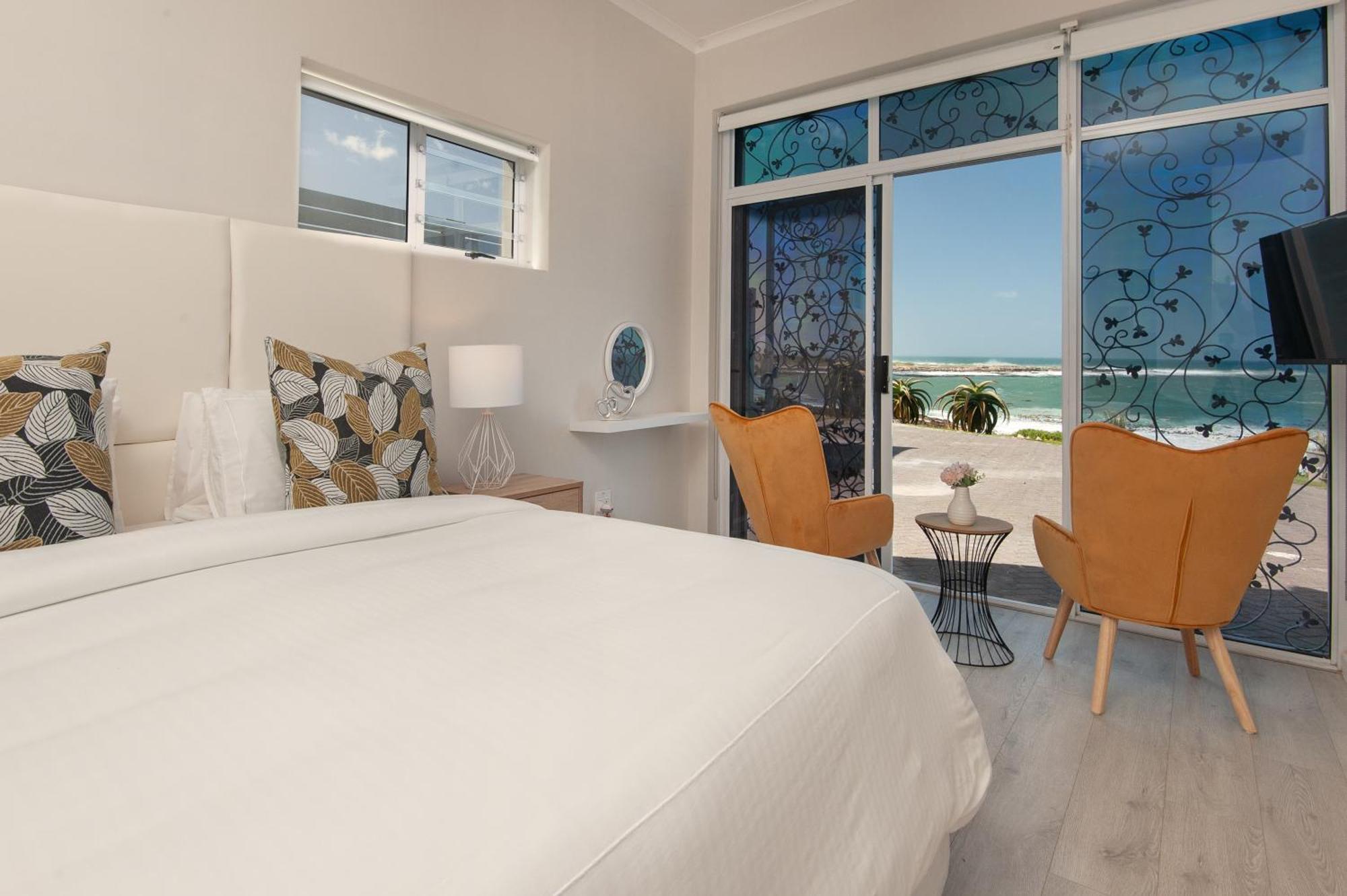 Absolute Ocean Boutique Guesthouse Hermanus Exterior photo