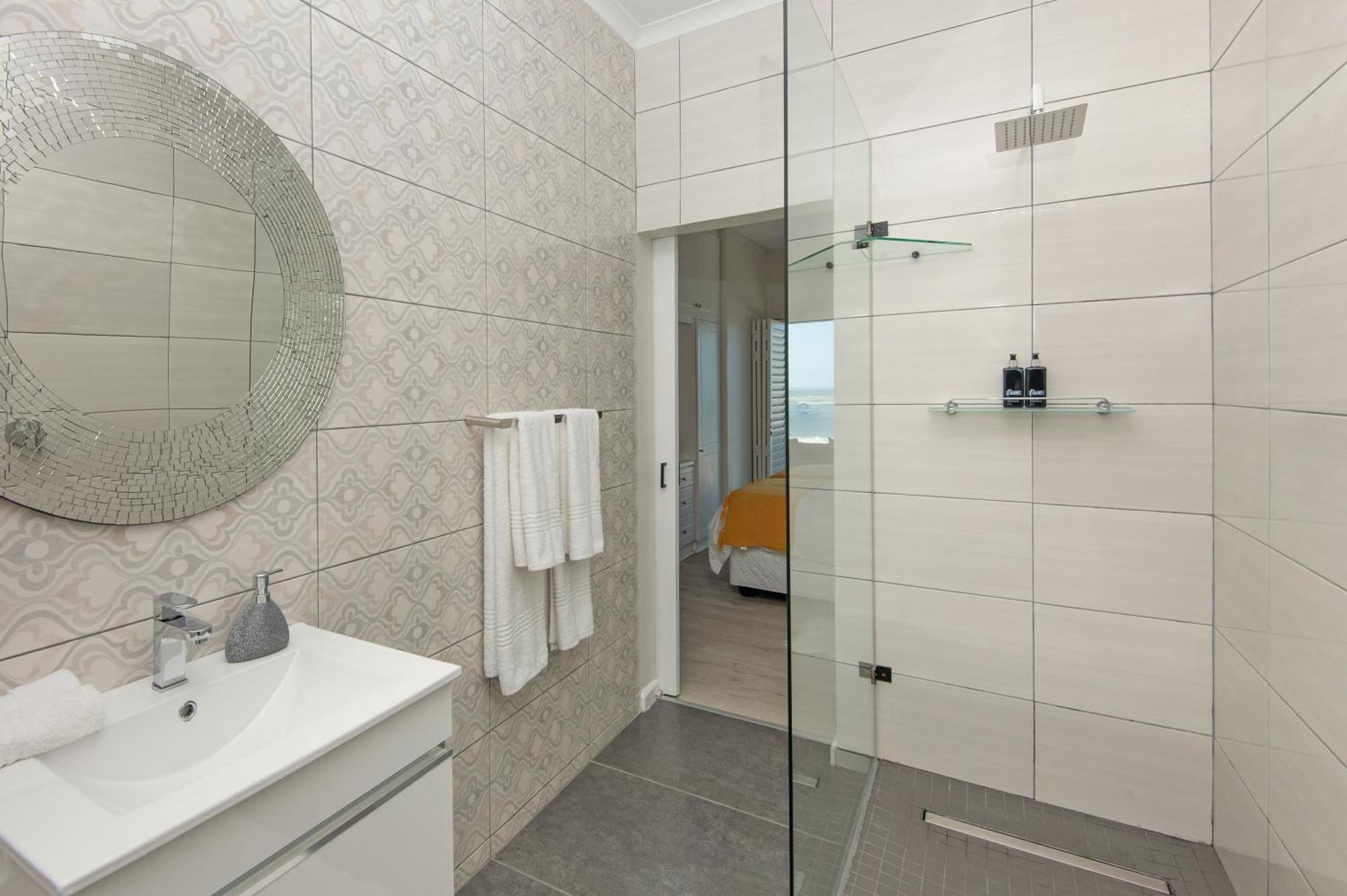 Absolute Ocean Boutique Guesthouse Hermanus Exterior photo
