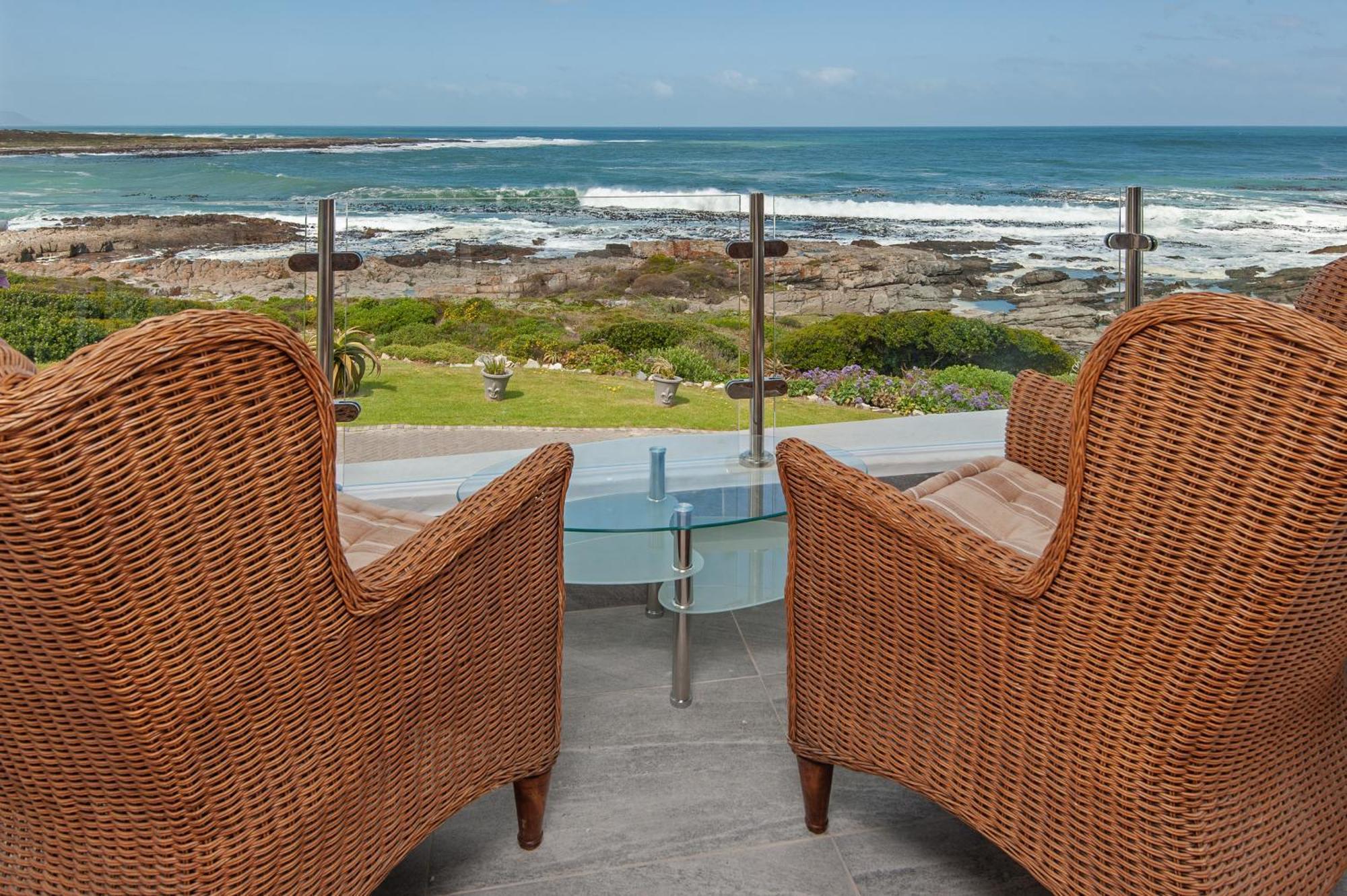 Absolute Ocean Boutique Guesthouse Hermanus Exterior photo
