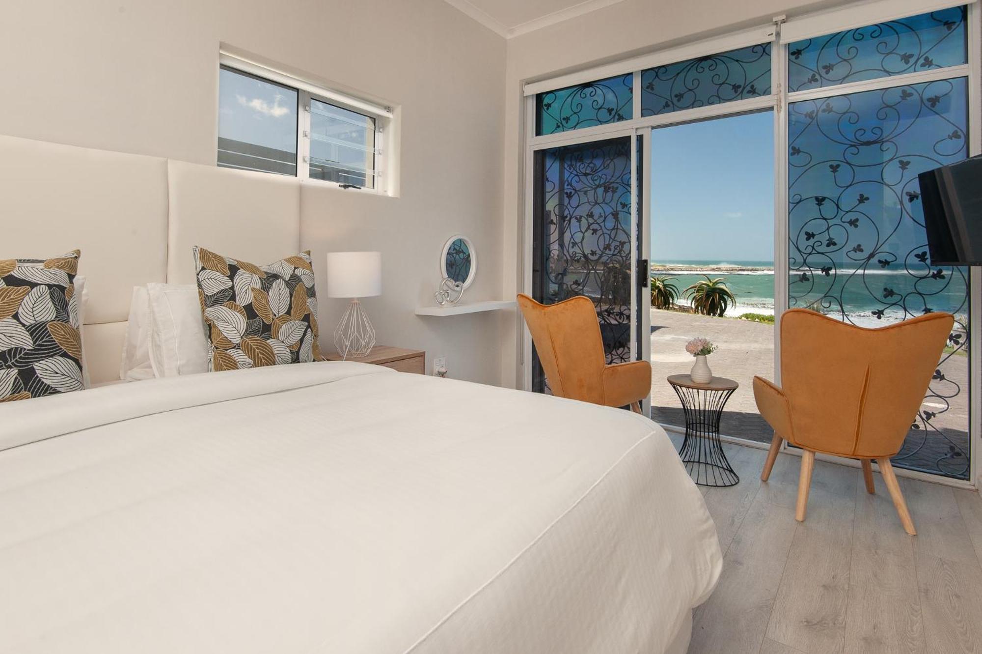 Absolute Ocean Boutique Guesthouse Hermanus Exterior photo