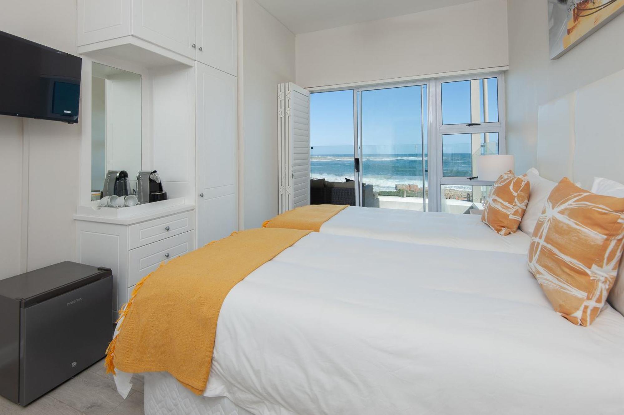 Absolute Ocean Boutique Guesthouse Hermanus Exterior photo